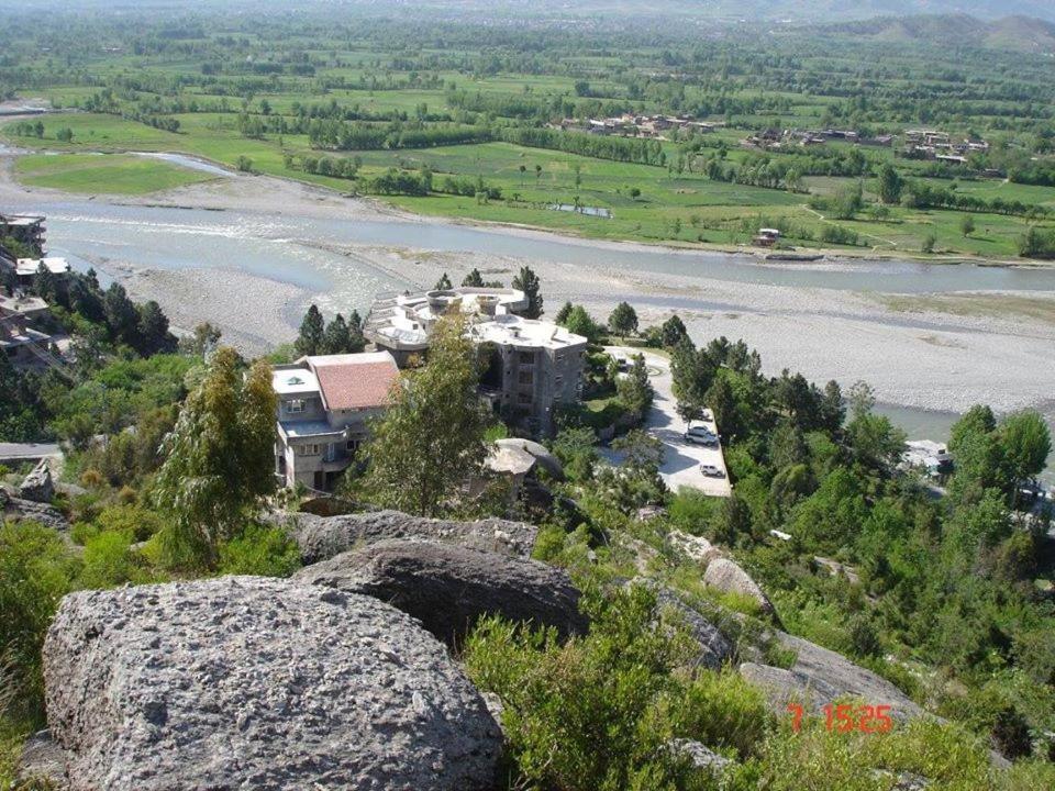 Rock City Resort Mingora Exterior foto
